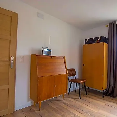 Emilie Nuit - 3 Au 2e Etage - Maison Avec Chats Bed & Breakfast 3*