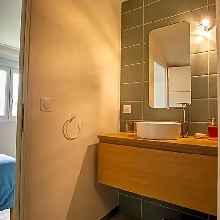 Emilie Nuit - 3 Au 2e Etage - Maison Avec Chats Vandieres (Meurthe-et-Moselle)