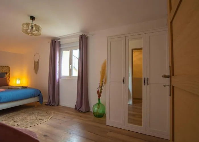 Emilie Nuit - 3 Au 2e Etage - Maison Avec Chats 3*